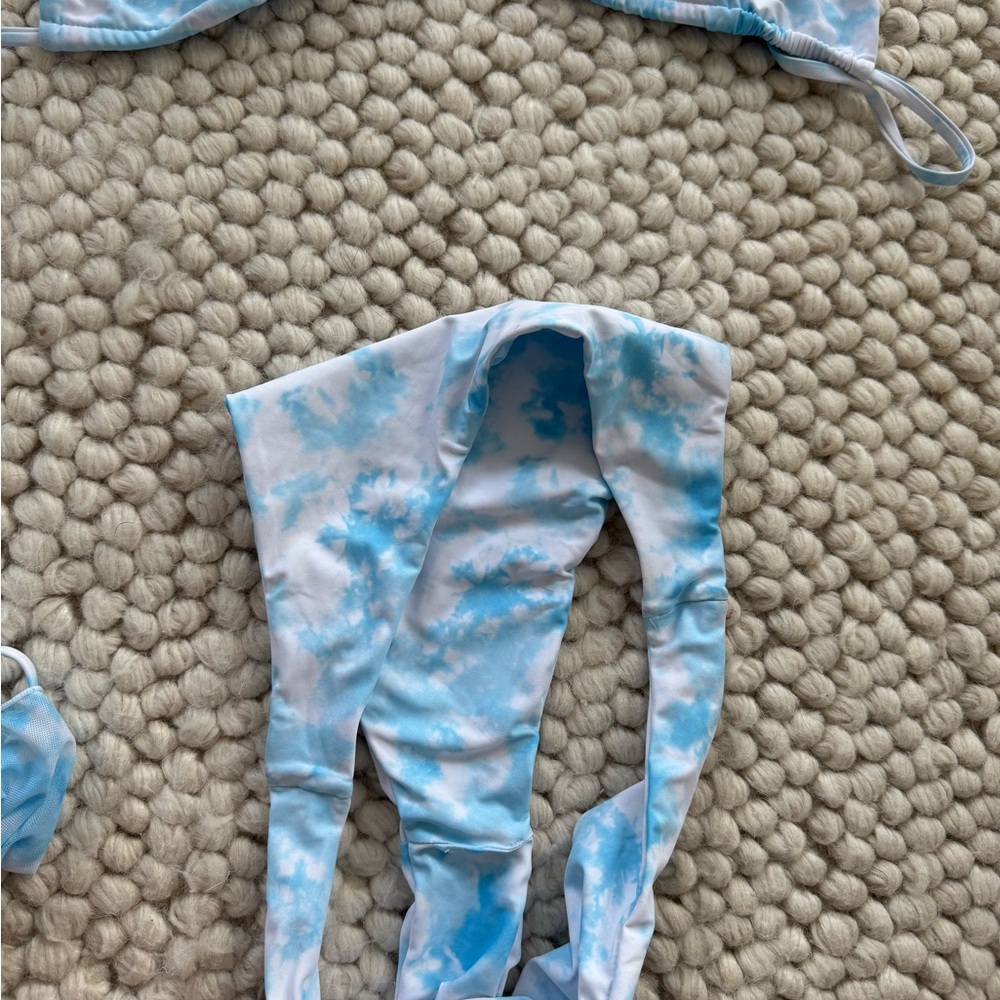 SHEIN Blue Tie-Dye Bikini Set - Picture 4 of 5